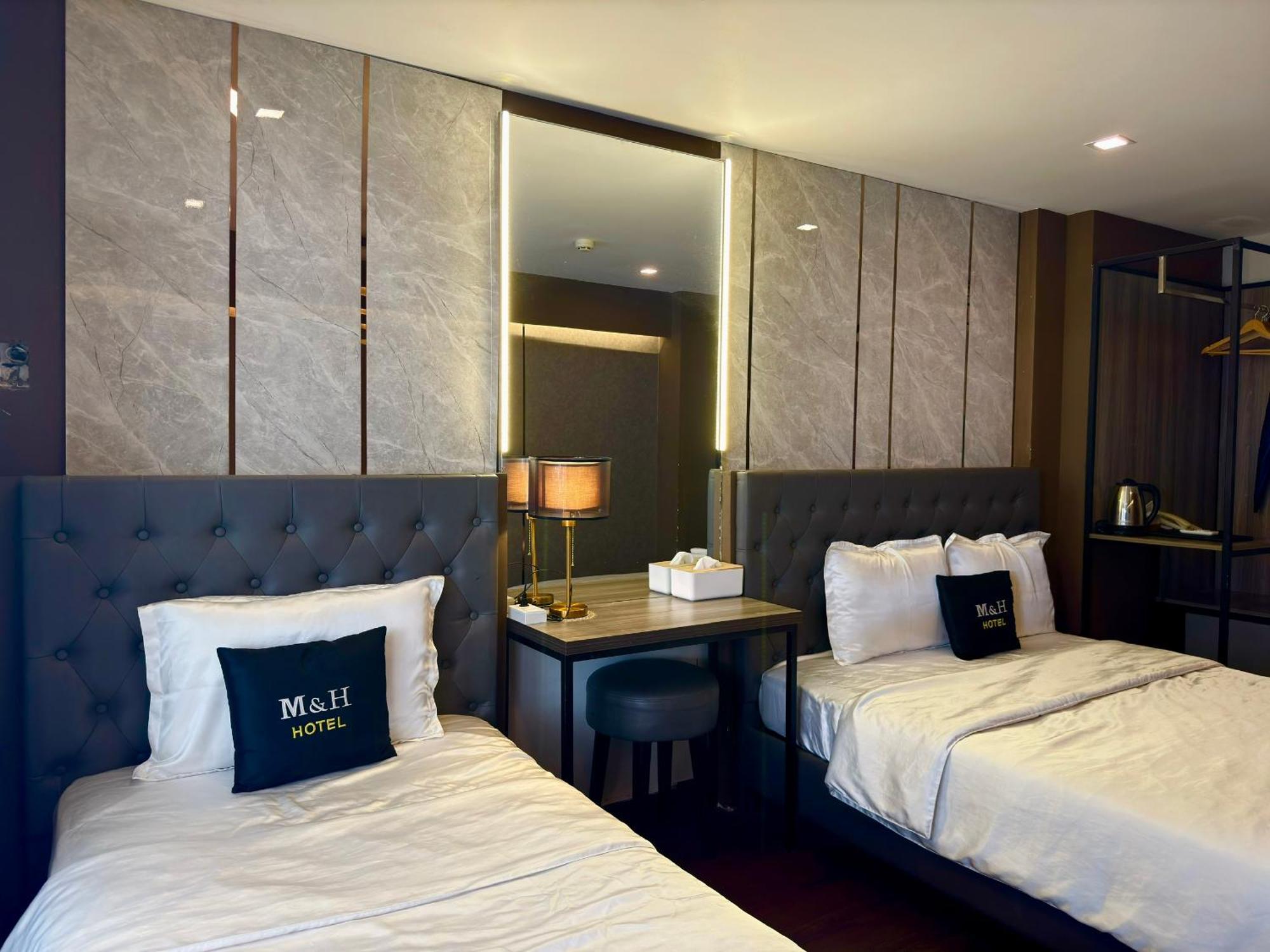 M&H Hotel Hô Chi Minh-Ville Extérieur photo