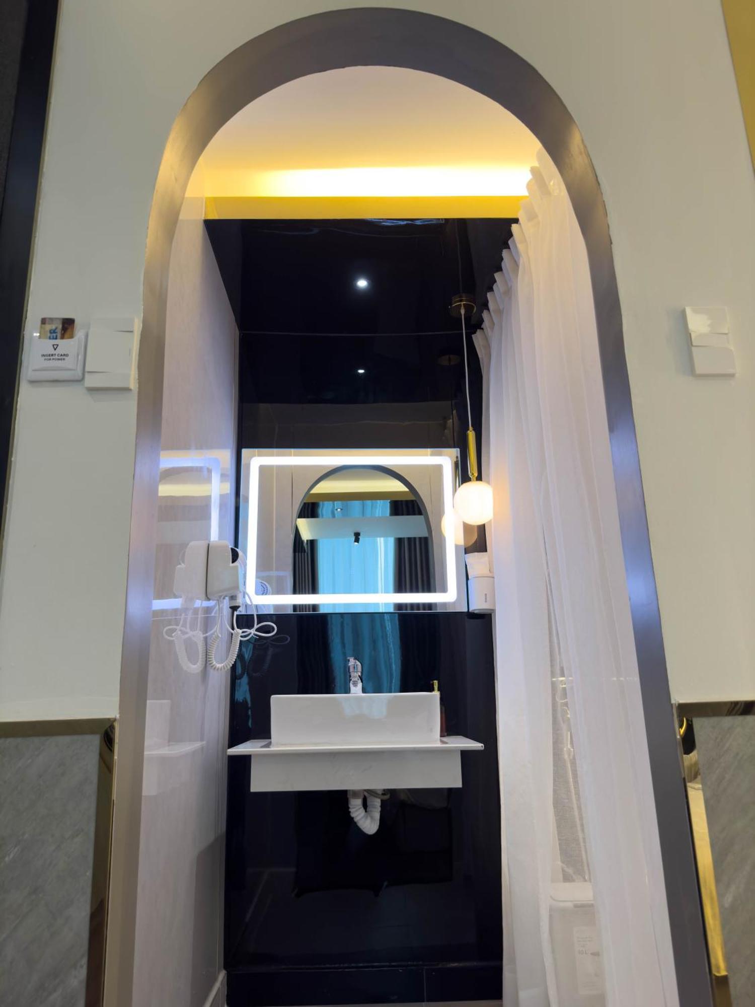 M&H Hotel Hô Chi Minh-Ville Extérieur photo