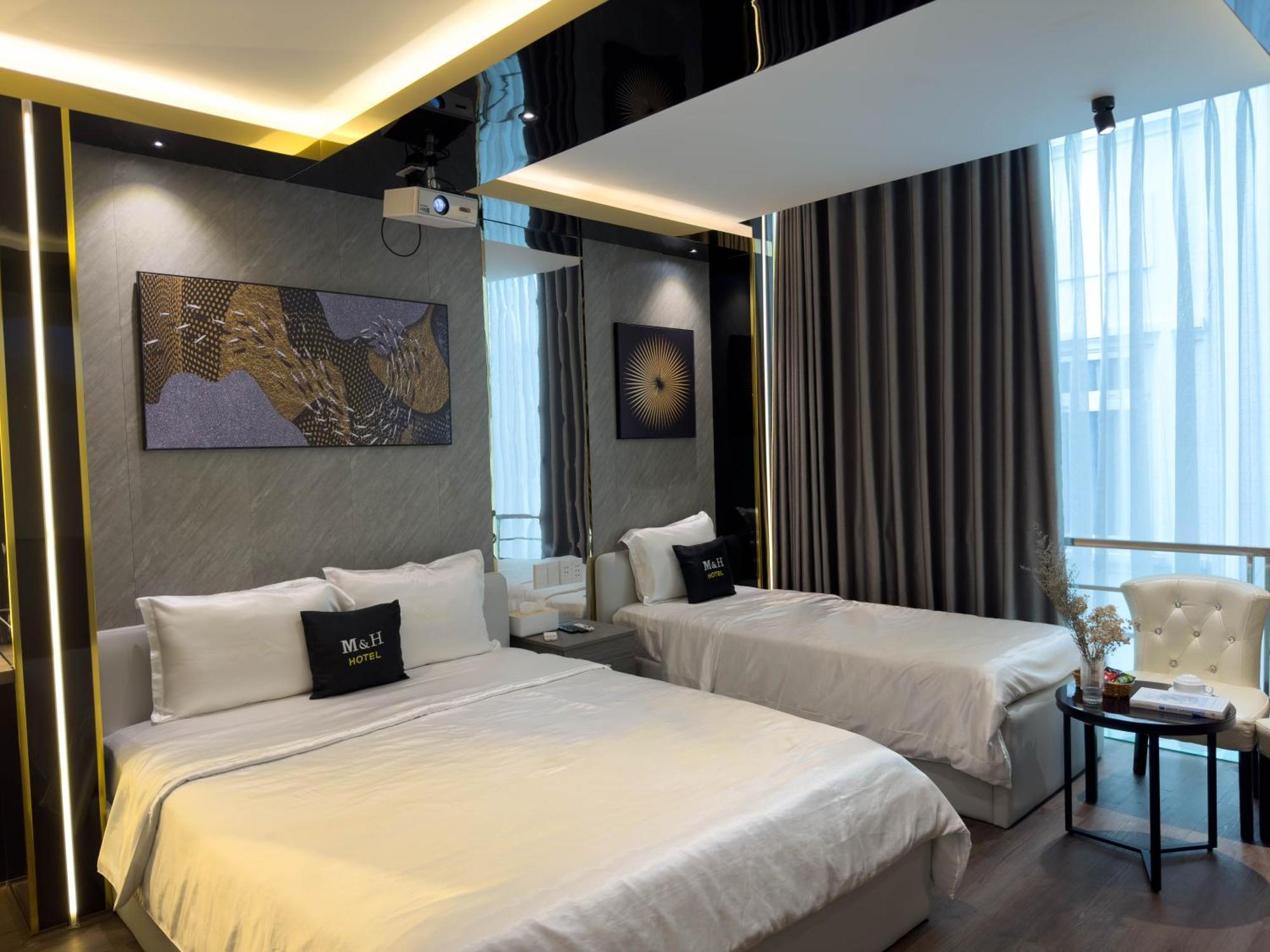 M&H Hotel Hô Chi Minh-Ville Extérieur photo